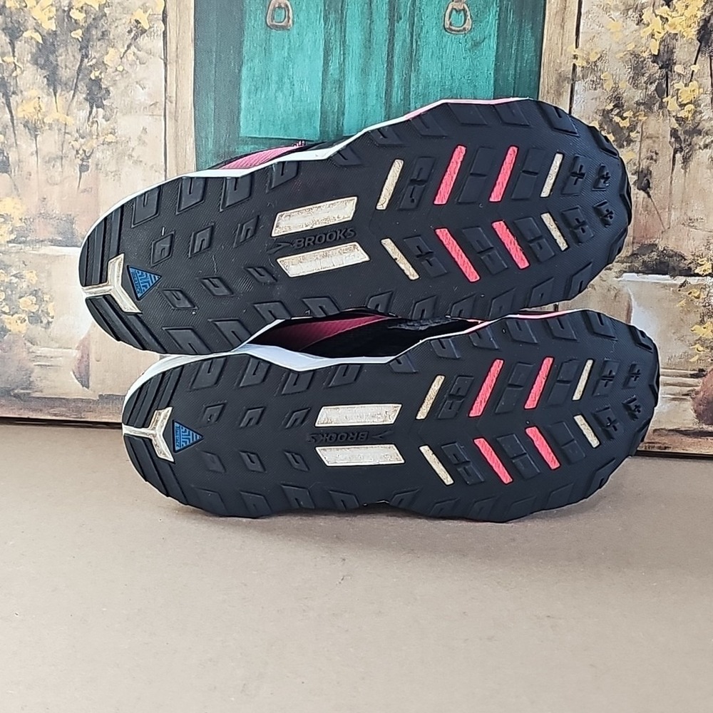 Brooks Divide 2 Women's Size 9.5 B (Medium) Running Shoes Black Pink - Picture 8 of 8